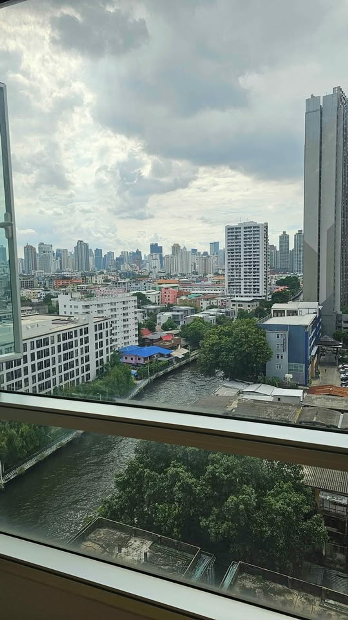 For SaleCondoRama9, Petchburi, RCA : Condo for sale Thru Thonglor price 2,690,000 baht [NCs251107]