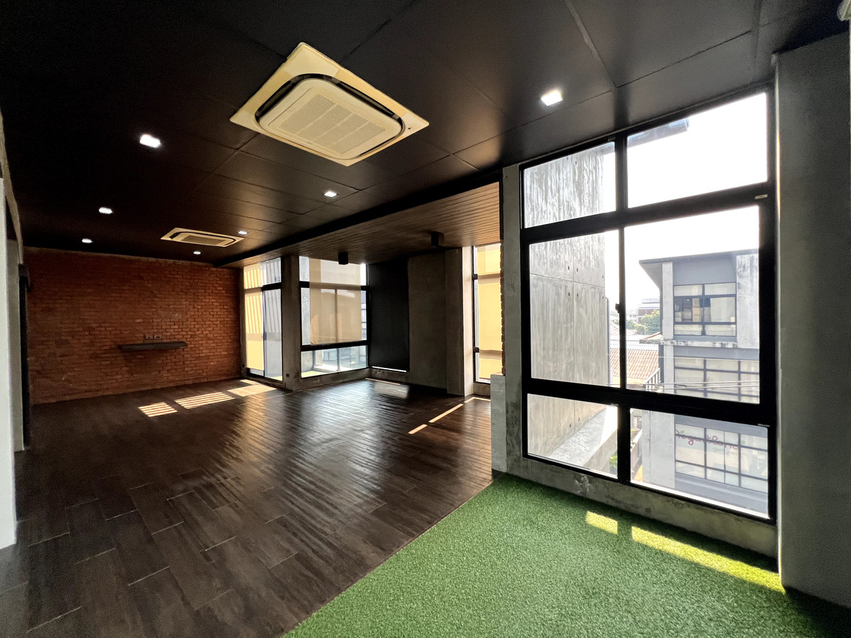 ให้เช่าโฮมออฟฟิศรามคำแหง หัวหมาก : ให้เช่า Home Office 4 ชั้น Standalone Town in Town เหม่งจ๋าย  ใกล้พระราม9 ลาดพร้าว เอกมัย