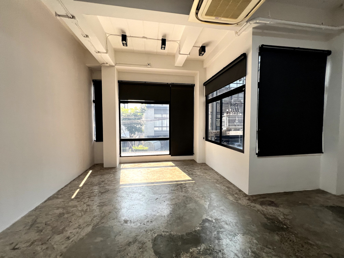 ให้เช่าโฮมออฟฟิศรามคำแหง หัวหมาก : ให้เช่า Home Office 4 ชั้น Standalone Town in Town เหม่งจ๋าย  ใกล้พระราม9 ลาดพร้าว เอกมัย