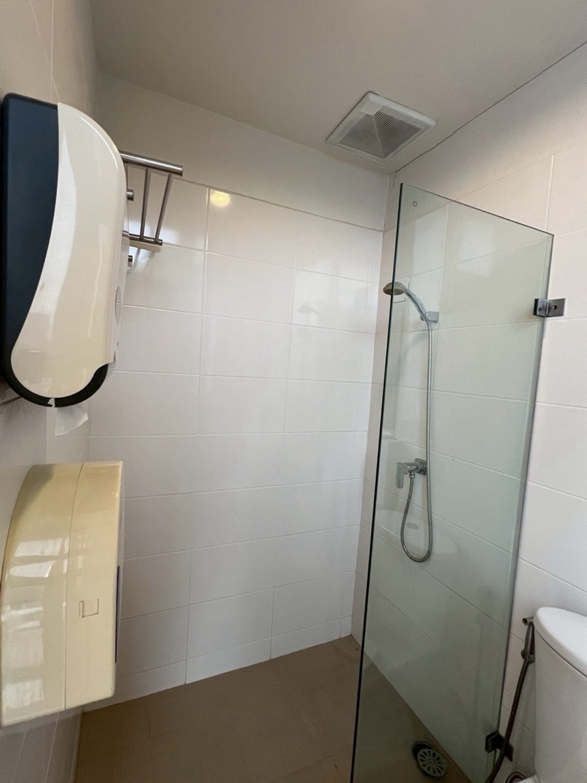 For RentOfficeOnnut, Udomsuk : Office, office for rent, Soi Udomsuk • Punnawithi, Sukhumvit | Office with furniture