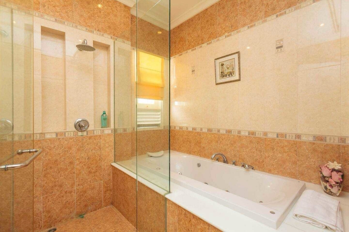 For SaleHouseSukhumvit, Asoke, Thonglor : 🏡 Luxury House for Sale in Sukhumvit 📍 Close to BTS Phrom Phong ✨ Beautifully decorated and fully furnished 🏊‍♂️ Comes with a private swimming pool 🌳 Surrounded by greenery with a peaceful atmosphere 🛍 Close to shopping malls 🏫 Near international sc