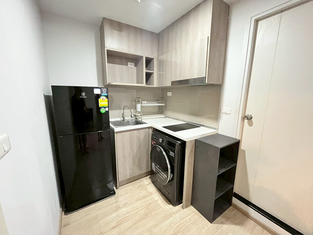 For RentCondoKasetsart, Ratchayothin : For rent Elio Del Moss 1Bed Plus (2BED) Pool View near BTS Sena-Nikhom shuttle bus service**LINE ID : @751paggb / TEL: 0863649888