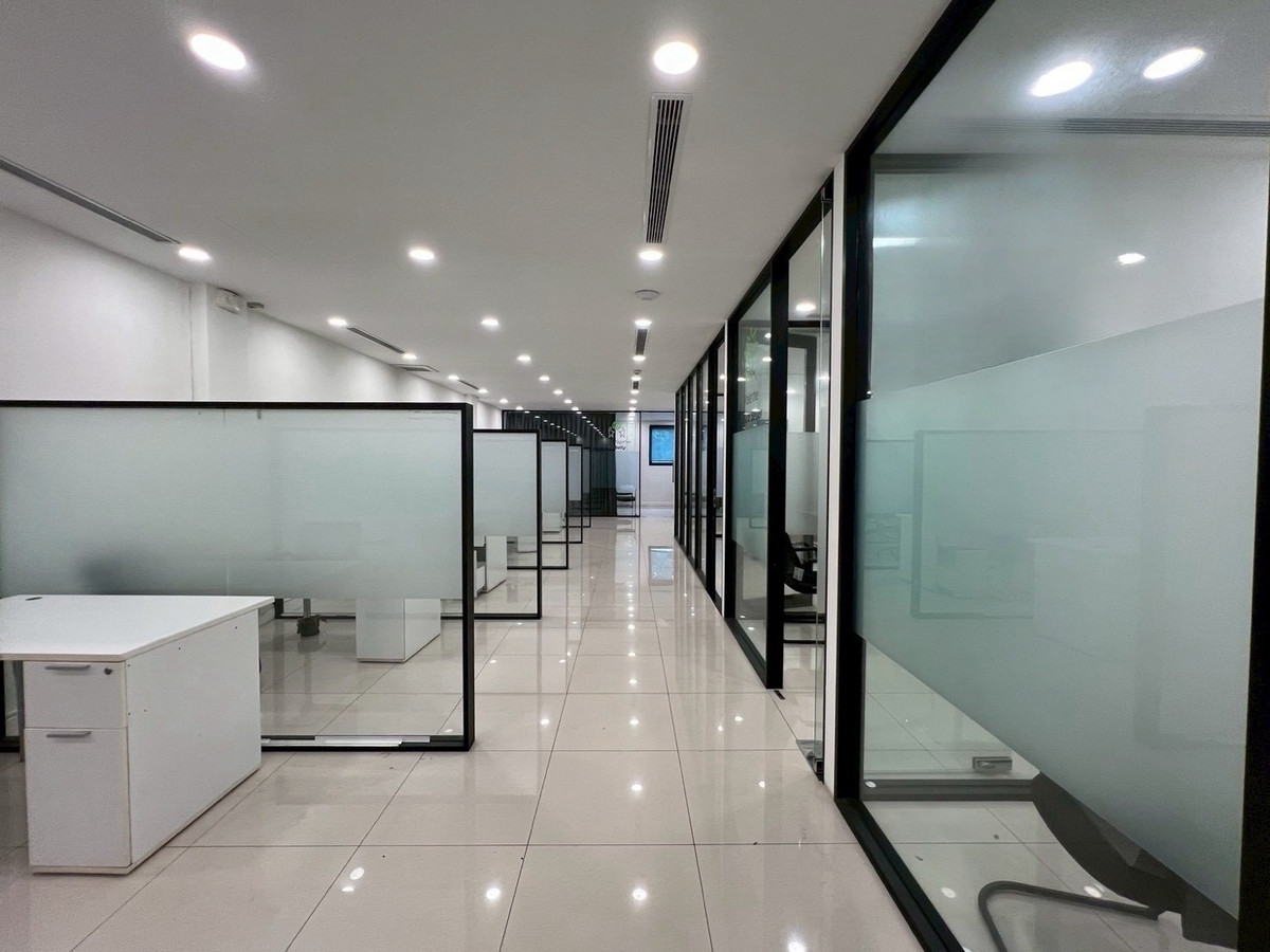 For RentOfficeOnnut, Udomsuk : Office, office for rent, Soi Udomsuk • Punnawithi, Sukhumvit | Office with furniture