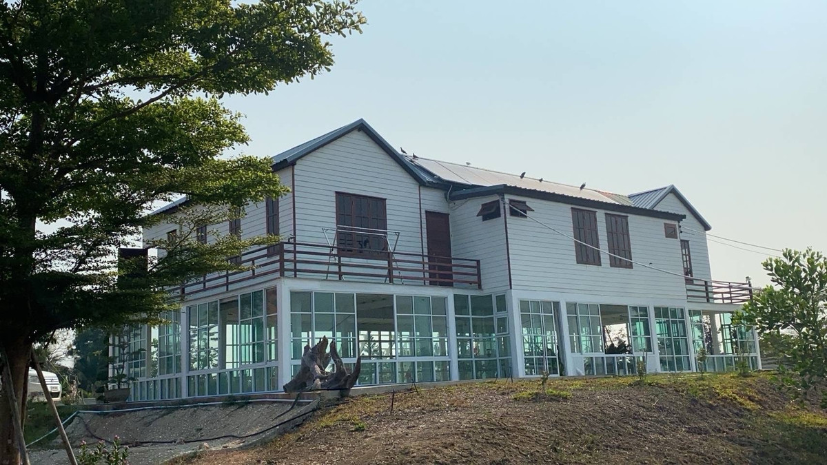 ขายบ้านนครปฐม : 📢👇 ราคาดีที่หาไม่ได้ง่าย ๆ! บ้านพร้อมโกดัง บนพื้นที่ใหญ่ ขายต่ำกว่าทุนการก่อสร้าง คุ้มค่าในการเป็นเจ้าของ ออกแบบและก่อสร้างอย่างพิถีพิถัน เดินทางสะดวก ใกล้แหล่งชุมชนและสิ่งอำนวยความสะดวกครบครัน