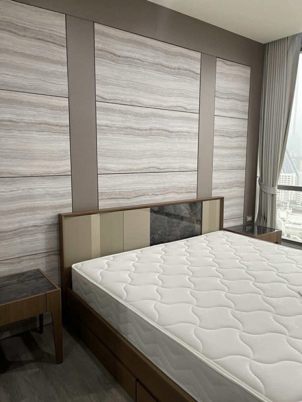 ขายคอนโดสยาม จุฬา สามย่าน : ราคาดี! 🛌✨ ขายพร้อมผู้เช่า 𝐓𝐡𝐞 𝐑𝐨𝐨𝐦 𝐑𝐚𝐦𝐚𝟒 (เดอะรูม พระราม𝟒) ใกล้ บรรทัดทอง ติดถนนพระราม𝟒