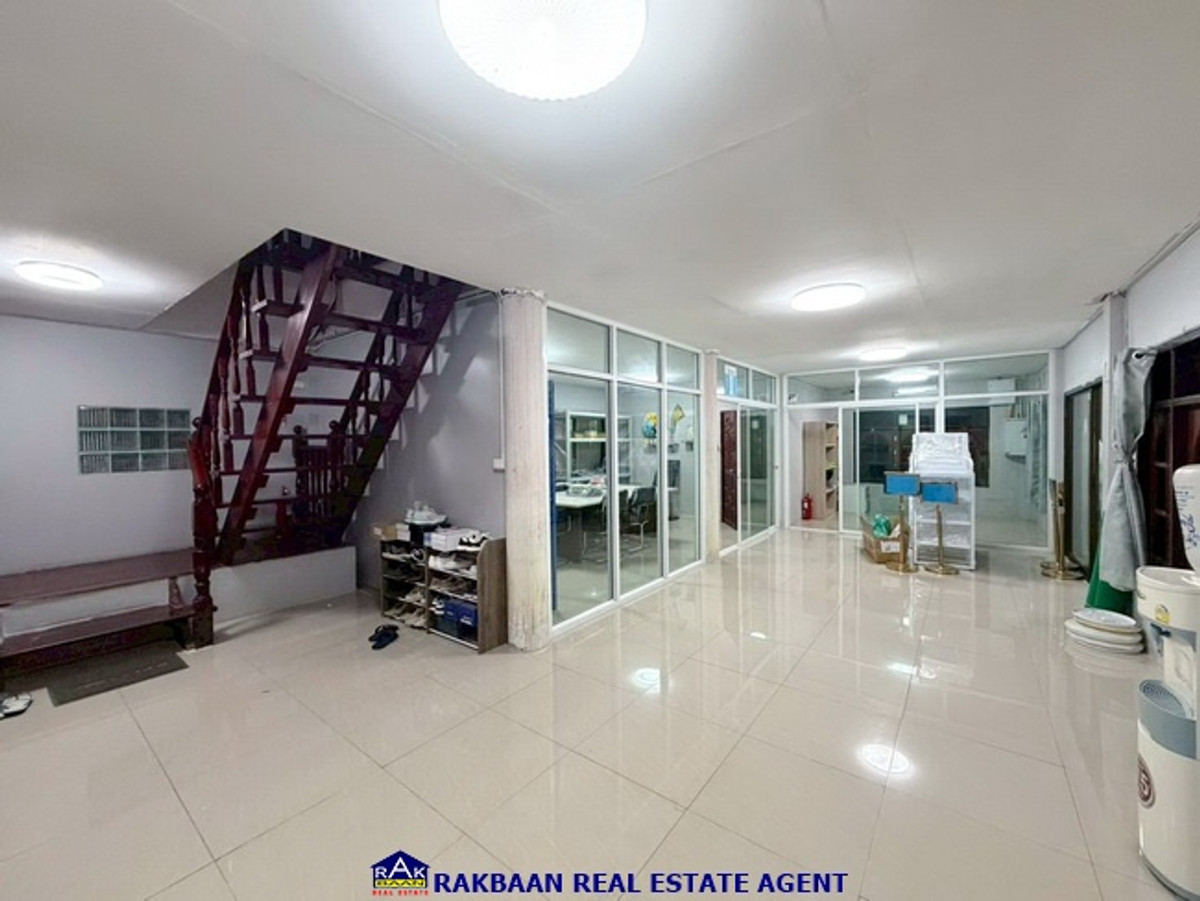 For SaleHome OfficeNonthaburi, Bang Yai, Bangbuathong : Home office for sale with warehouse Well decorated, ready to use immediately, 137 sq m, location Soi Chulin Chuan 4, Bang Bua Thong, Nonthaburi.