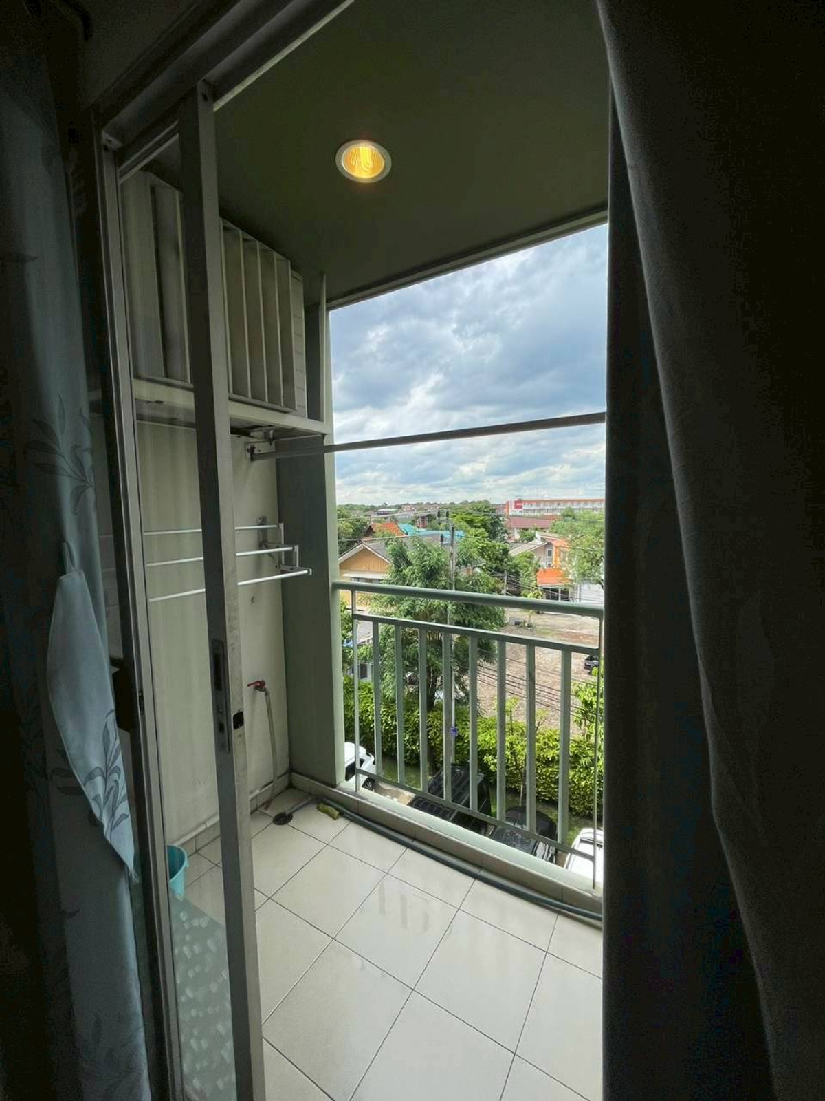 ขายคอนโดเสรีไทย-นิด้า : ✅ S-LPND134 ✅ Line : @p2nproperty