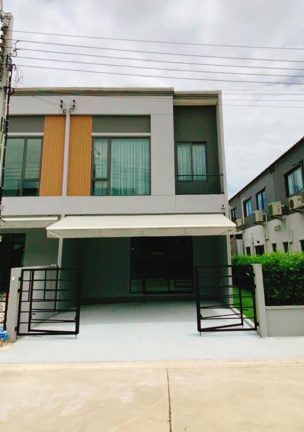 For RentTownhomeBangna, Bearing, Lasalle : ME2500186 Townhome for rent, Pleno Sukhumvit-Bangna 2, near MEGA Bangna.