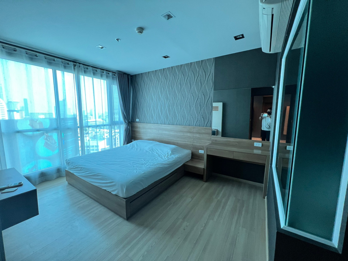 ขายคอนโดสาทร นราธิวาส : ขาย ริธึ่ม สาทร คอนโดตกแต่งสไตล์โมเดิร์นคอนเทมฯ อยู่สบาย บรรยากาศดีสุด ๆ