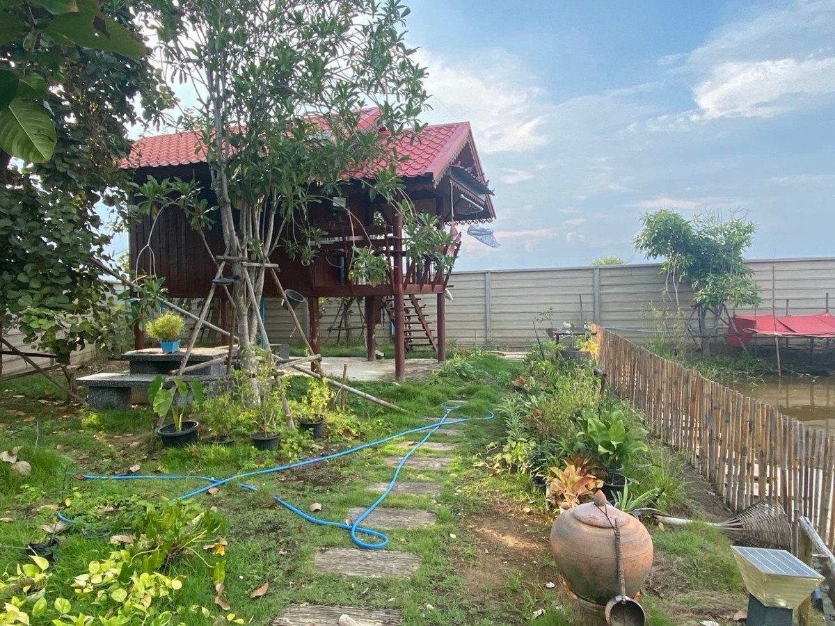 ขายบ้านนครปฐม : 📢👇 ราคาดีที่หาไม่ได้ง่าย ๆ! บ้านพร้อมโกดัง บนพื้นที่ใหญ่ ขายต่ำกว่าทุนการก่อสร้าง คุ้มค่าในการเป็นเจ้าของ ออกแบบและก่อสร้างอย่างพิถีพิถัน เดินทางสะดวก ใกล้แหล่งชุมชนและสิ่งอำนวยความสะดวกครบครัน