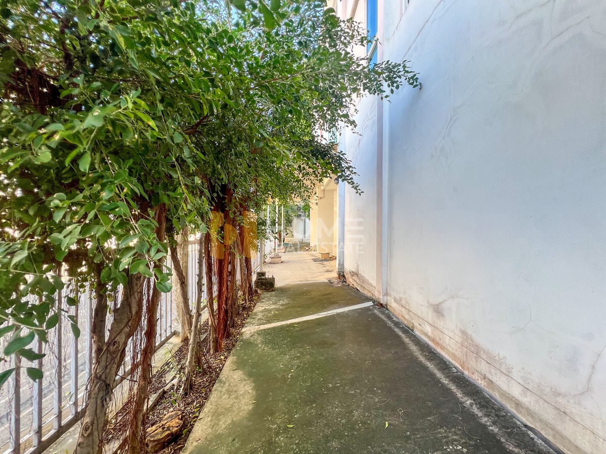 For SaleHome OfficeLadkrabang, Suwannaphum Airport : Mind Hof Romklao-Suvarnabhumi / 3 Floor (FOR SALE) BZD020