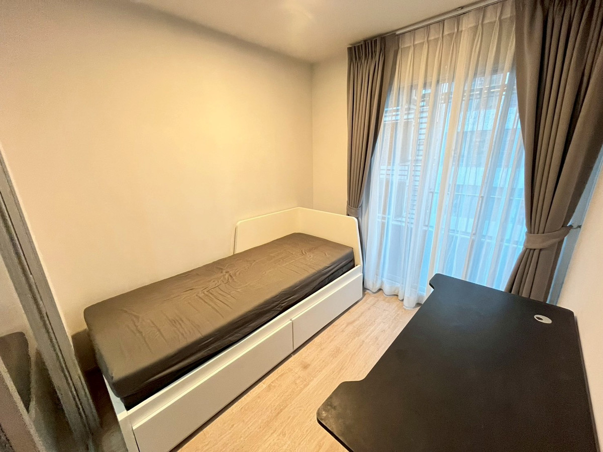 ให้เช่าคอนโดเกษตรศาสตร์ รัชโยธิน :  ให้เช่า Elio Del Moss เอลลิโอ เดล มอสส์ พหลโยธิน34 ห้องไม่เคยปล่อยเช่า 1bed plus (ทำ 2 ห้องนอนได้ โซฟาปรับเป็นเตียงได้) วิวสระ ใกล้บีทีเอสเสนานิคม มีรถตู้รับส่ง ใกล้ ม.เกษตร, ม.ศรีปทุม**LINE ID : @751paggb / TEL: 0863649888