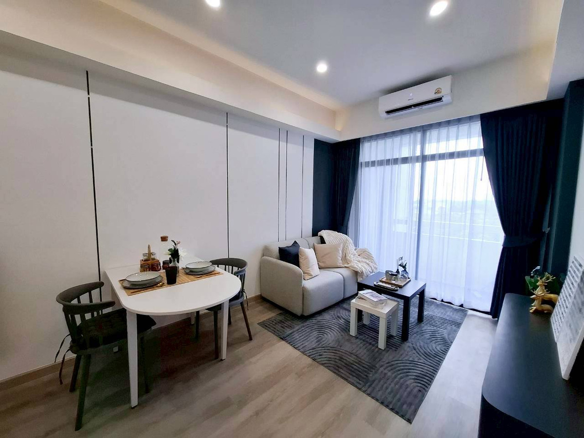 For SaleCondoPattanakan, Srinakarin : sell !! St. Charm Condominium, spacious room, beautifully decorated, ready to move in. Near the skytrain station