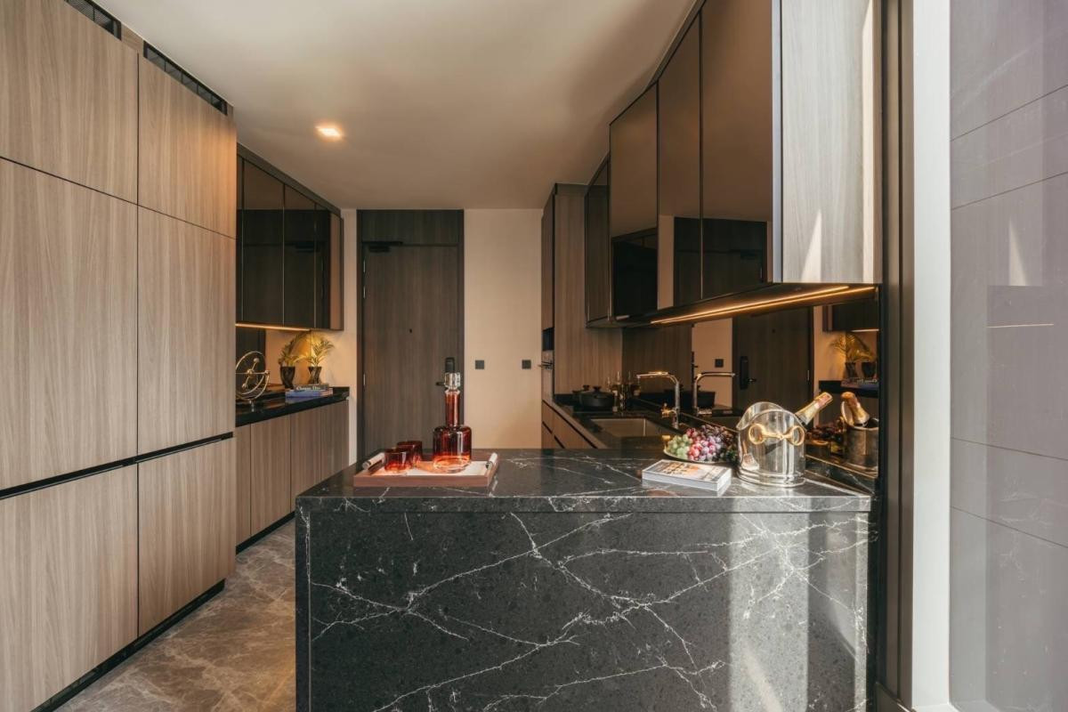 For SaleCondoSukhumvit, Asoke, Thonglor : AESTIQ Thonglor 📞 092-690-5445 2 Bedrooms • Very Spacious 107.58 sq.m. • Only 30.1 MB Pet Allowed • Prime Thonglor • Private Lift for every unit