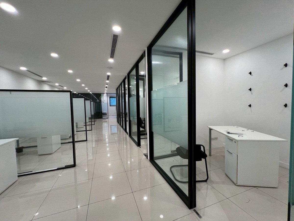 For RentOfficeOnnut, Udomsuk : Office, office for rent, Soi Udomsuk • Punnawithi, Sukhumvit | Office with furniture