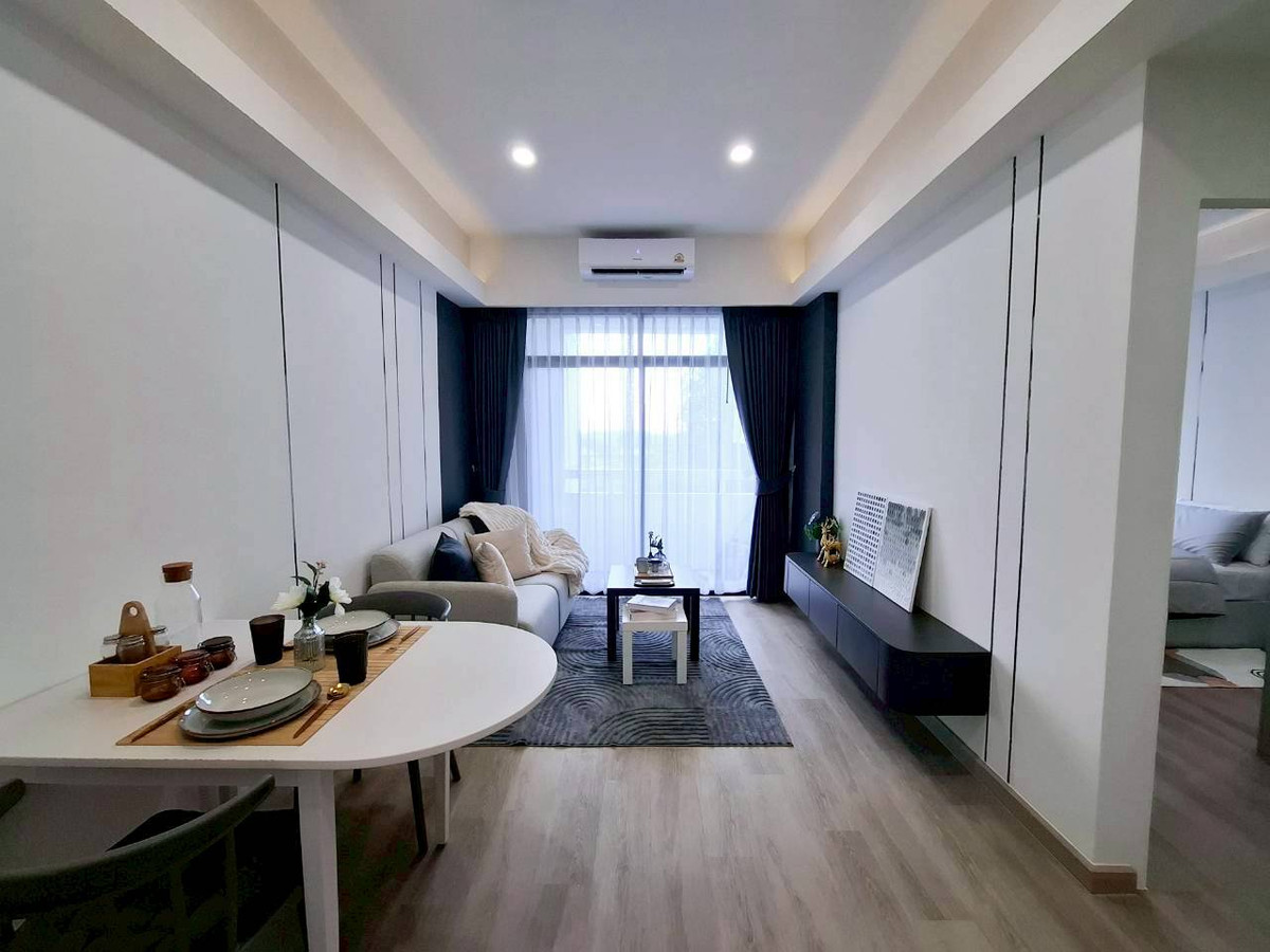 For SaleCondoPattanakan, Srinakarin : sell !! St. Charm Condominium, spacious room, beautifully decorated, ready to move in. Near the skytrain station