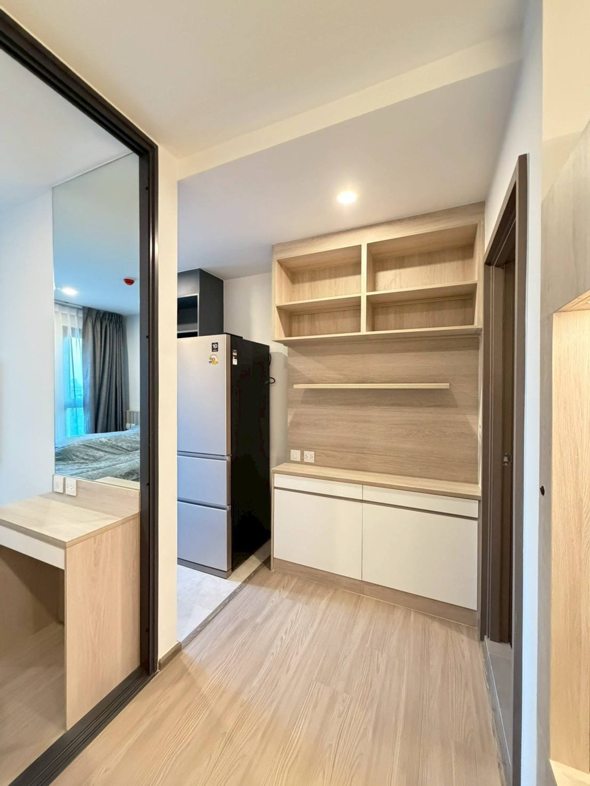 For RentCondoKasetsart, Ratchayothin : For Rent Aspire Ratchayothin 350m. BTS Ratchayothin free shuttle bus closed to 7-11**LINE ID : @751paggb / TEL: 086-3649888