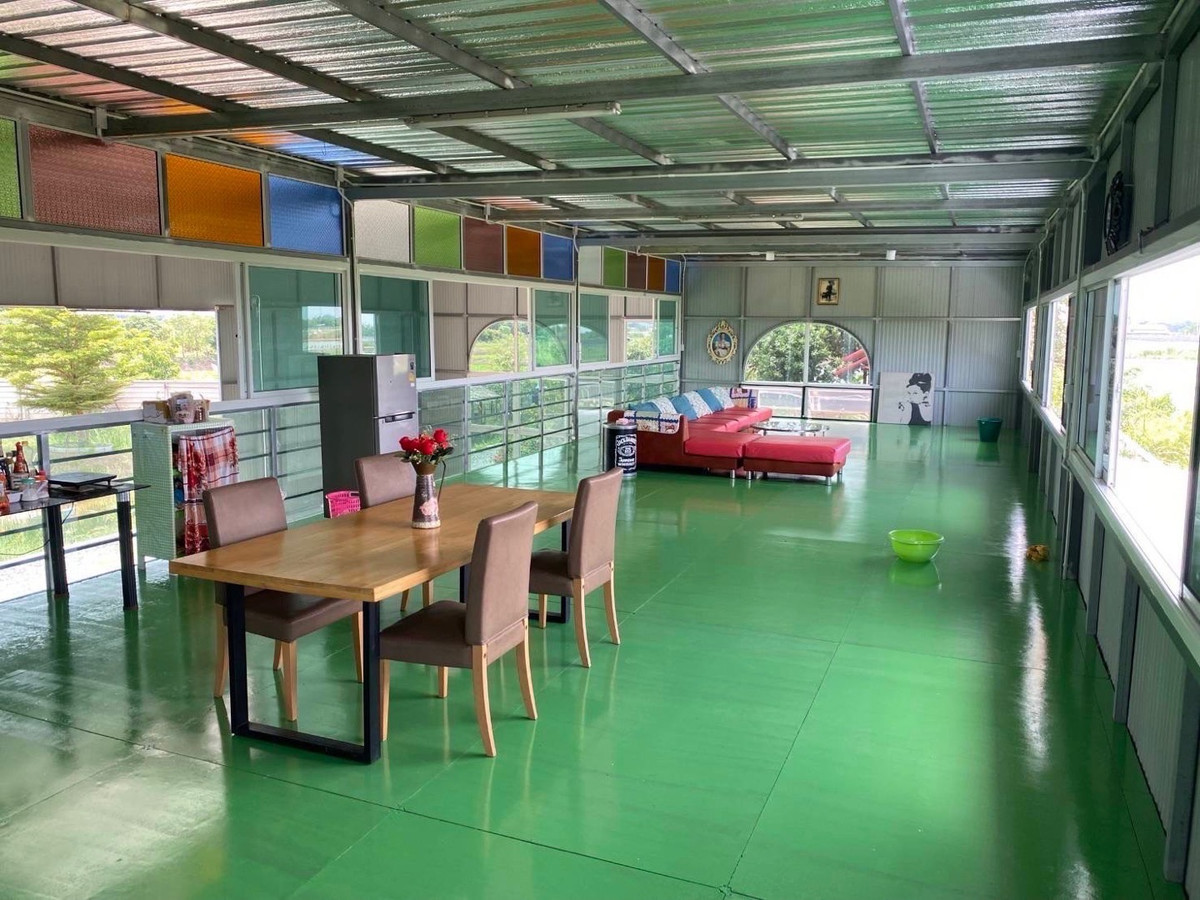 ขายบ้านนครปฐม : 📢👇 ราคาดีที่หาไม่ได้ง่าย ๆ! บ้านพร้อมโกดัง บนพื้นที่ใหญ่ ขายต่ำกว่าทุนการก่อสร้าง คุ้มค่าในการเป็นเจ้าของ ออกแบบและก่อสร้างอย่างพิถีพิถัน เดินทางสะดวก ใกล้แหล่งชุมชนและสิ่งอำนวยความสะดวกครบครัน