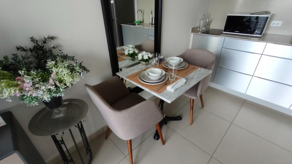 For RentCondoSukhumvit, Asoke, Thonglor : 🔥Urgent Rent🔥 The Loft Ekkamai: Spacious room with a beautiful view, fully furnished, ready to move in, near BTS Ekkamai.