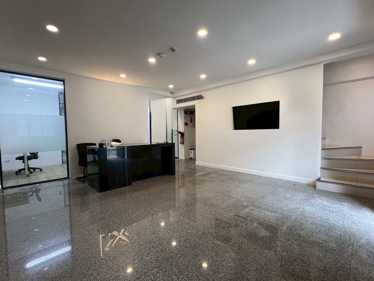 For RentOfficeOnnut, Udomsuk : Office, office for rent, Soi Udomsuk • Punnawithi, Sukhumvit | Office with furniture