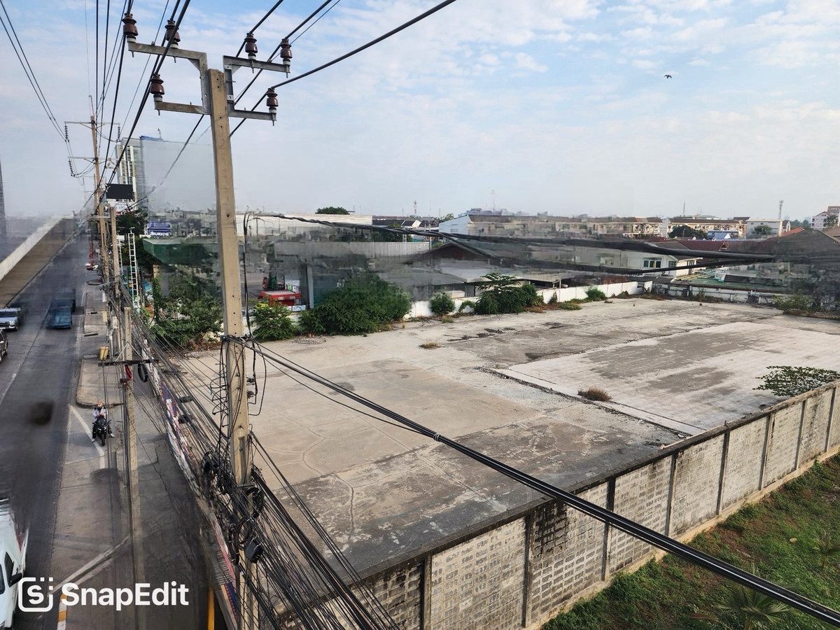 ขายที่ดินแจ้งวัฒนะ เมืองทอง : 🏠👇ที่ดินแปลงสวย ติดถนนใหญ่แจ้งวัฒนะ ผังเมืองสีน้ำตาล ย.8 (ที่อยู่อาศัยหนาแน่น) ศักยภาพสูง เหมาะพัฒนาโครงการที่อยู่อาศัย คอมมูนิตี้มอลล์ อาคารสำนักงาน หรือเชิงพาณิชย์ เดินทางสะดวก ใกล้รถไฟฟ้าและแลนด์มาร์คสำคัญบนถนนแจ้งวัฒนะ 