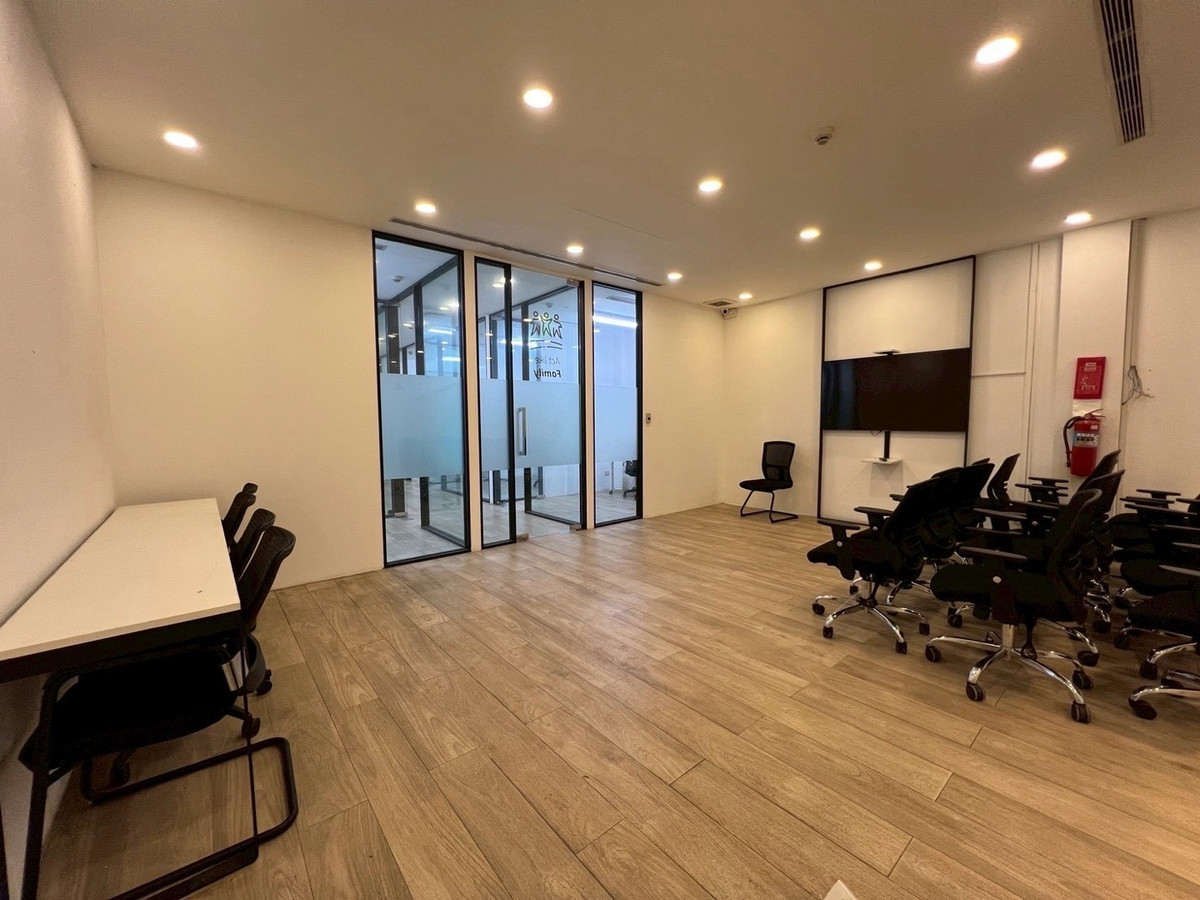 For RentOfficeOnnut, Udomsuk : Office, office for rent, Soi Udomsuk • Punnawithi, Sukhumvit | Office with furniture