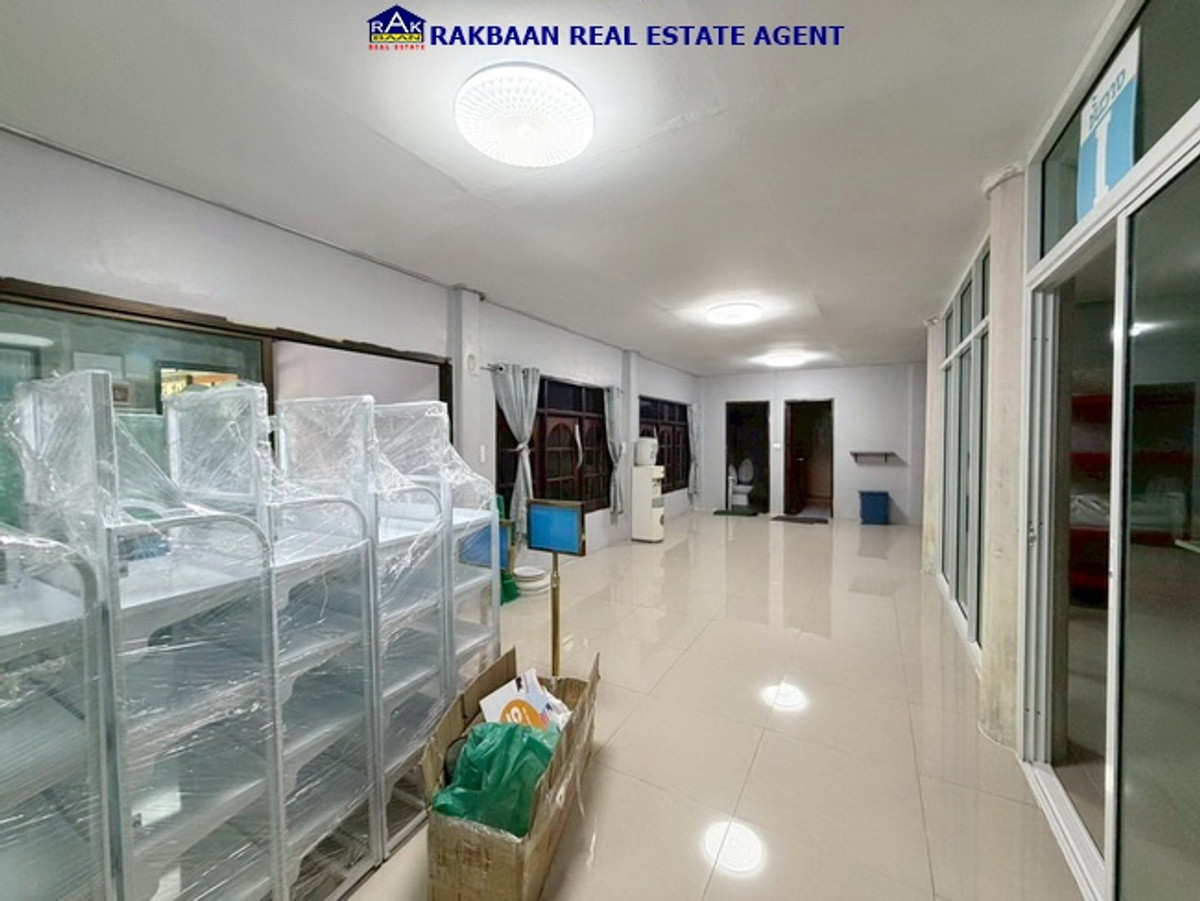 For SaleHome OfficeNonthaburi, Bang Yai, Bangbuathong : Home office for sale with warehouse Well decorated, ready to use immediately, 137 sq m, location Soi Chulin Chuan 4, Bang Bua Thong, Nonthaburi.