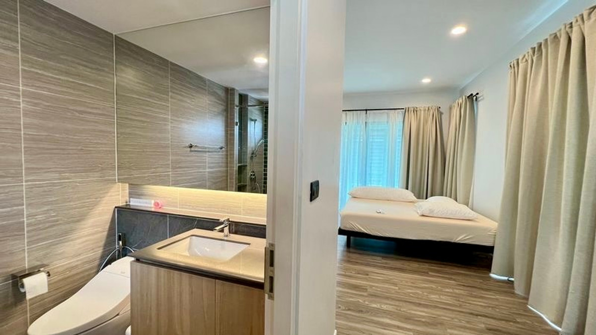 ขายบ้านพัฒนาการ ศรีนครินทร์ : ขายด่วน ราคาพิเศษที่สุดในโครงการ Burasiri กรุงเทพกรีฑา | บ้านเปล่า 4 ห้องนอน 57.5 ตร.วา ให้คุณตกแต่งได้ตามสไตล์