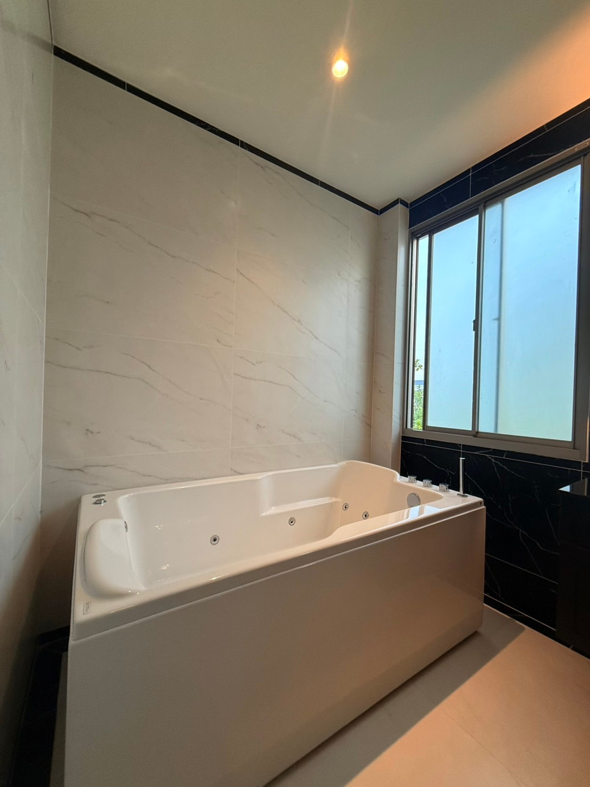 For RentHouseLadkrabang, Suwannaphum Airport : Perfect Masterpiece Sukhumvit 77 / 4 Bedrooms (FOR RENT), Perfect Masterpiece Sukhumvit 77 / 4 Bedrooms (FOR RENT) POON046