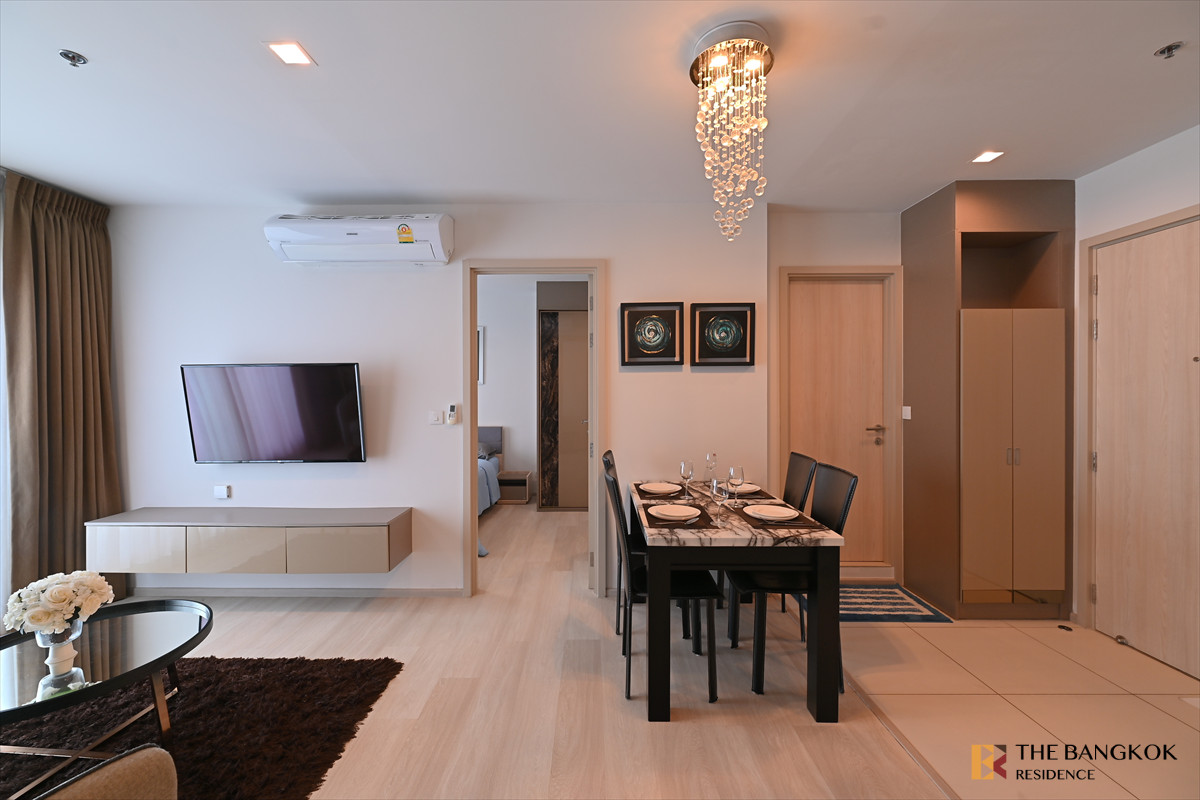 For RentCondoWitthayu, Chidlom, Langsuan, Ploenchit : 2 bedrooms, good price, next to Wireless Road.