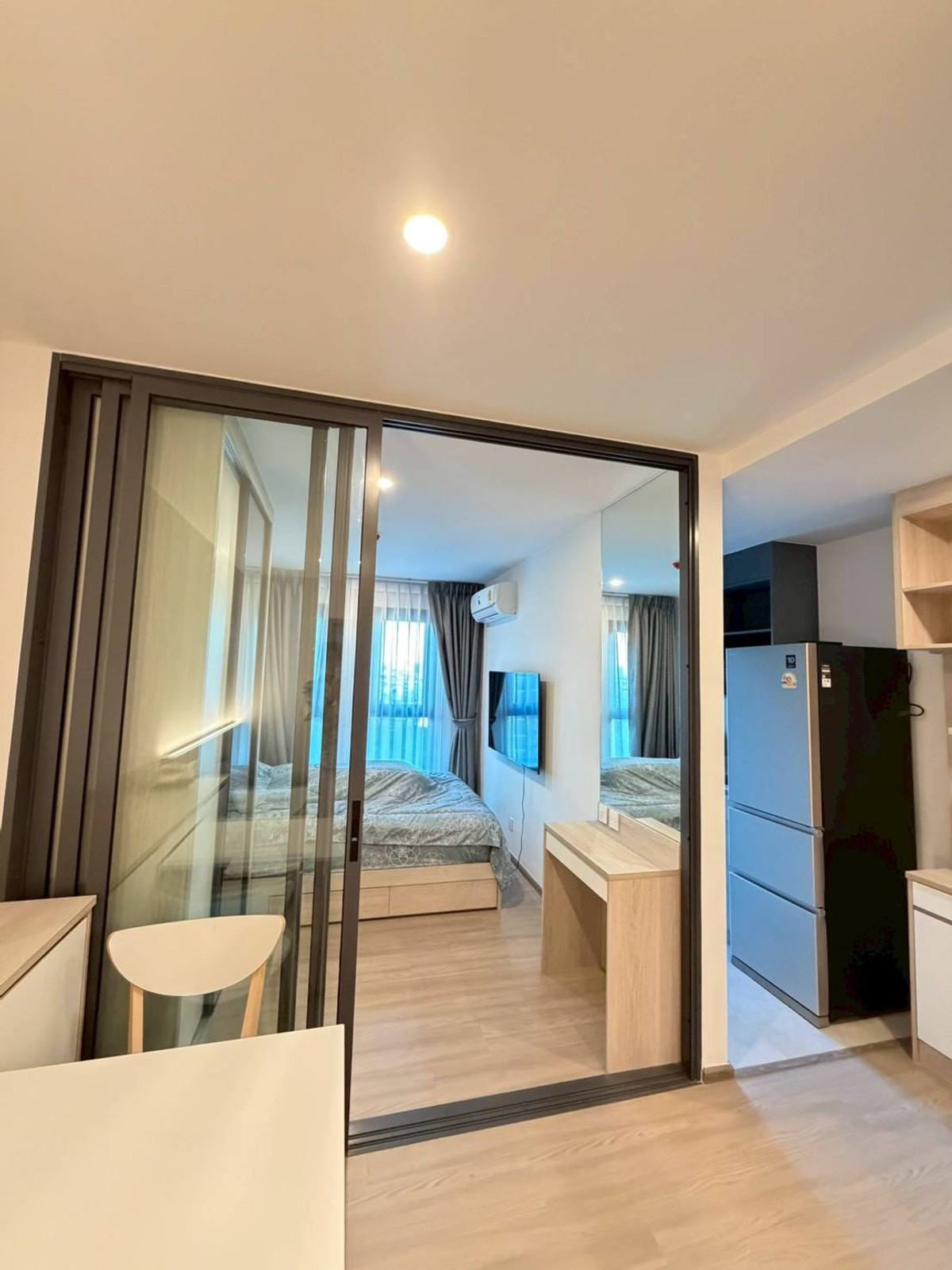 For RentCondoKasetsart, Ratchayothin : For Rent Aspire Ratchayothin 350m. BTS Ratchayothin free shuttle bus closed to 7-11**LINE ID : @751paggb / TEL: 086-3649888