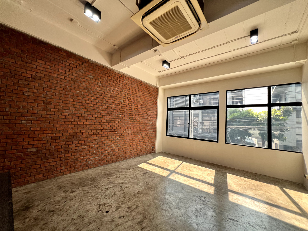 ให้เช่าโฮมออฟฟิศรามคำแหง หัวหมาก : ให้เช่า Home Office 4 ชั้น Standalone Town in Town เหม่งจ๋าย  ใกล้พระราม9 ลาดพร้าว เอกมัย