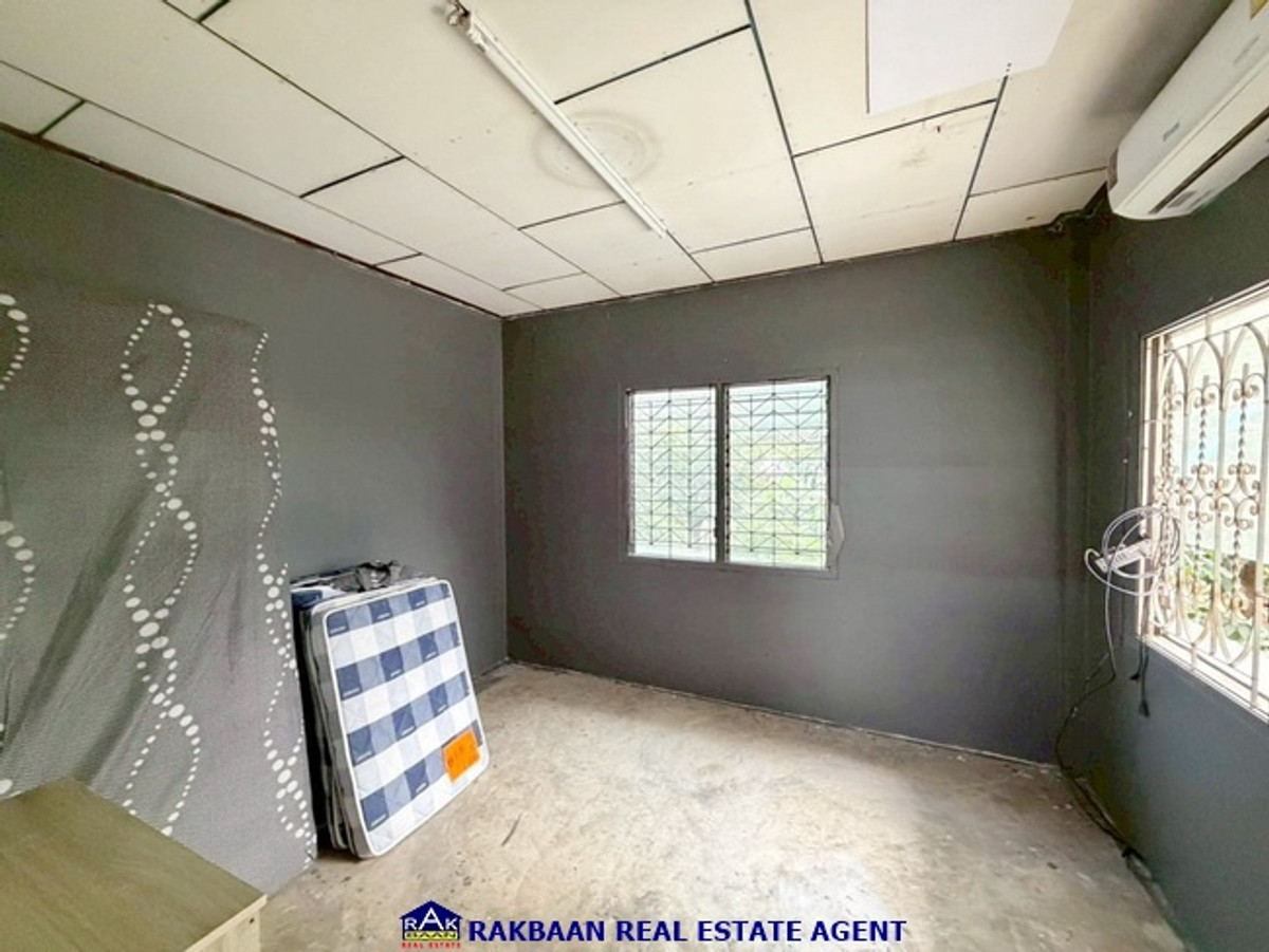 For SaleHome OfficeNonthaburi, Bang Yai, Bangbuathong : Home office for sale with warehouse Well decorated, ready to use immediately, 137 sq m, location Soi Chulin Chuan 4, Bang Bua Thong, Nonthaburi.