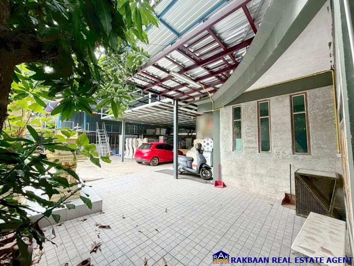 For SaleHome OfficeNonthaburi, Bang Yai, Bangbuathong : Home office for sale with warehouse Well decorated, ready to use immediately, 137 sq m, location Soi Chulin Chuan 4, Bang Bua Thong, Nonthaburi.