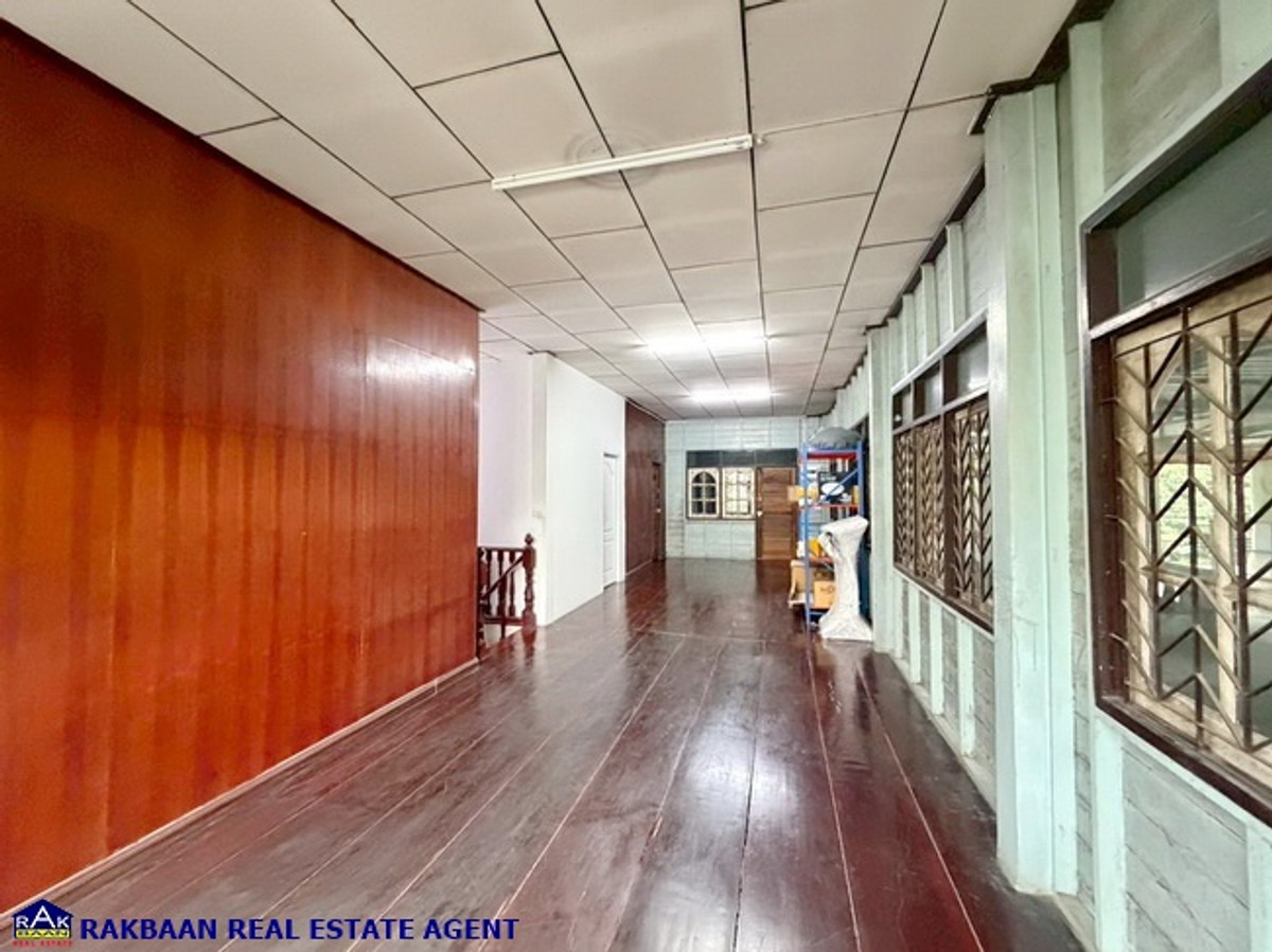 For SaleHome OfficeNonthaburi, Bang Yai, Bangbuathong : Home office for sale with warehouse Well decorated, ready to use immediately, 137 sq m, location Soi Chulin Chuan 4, Bang Bua Thong, Nonthaburi.