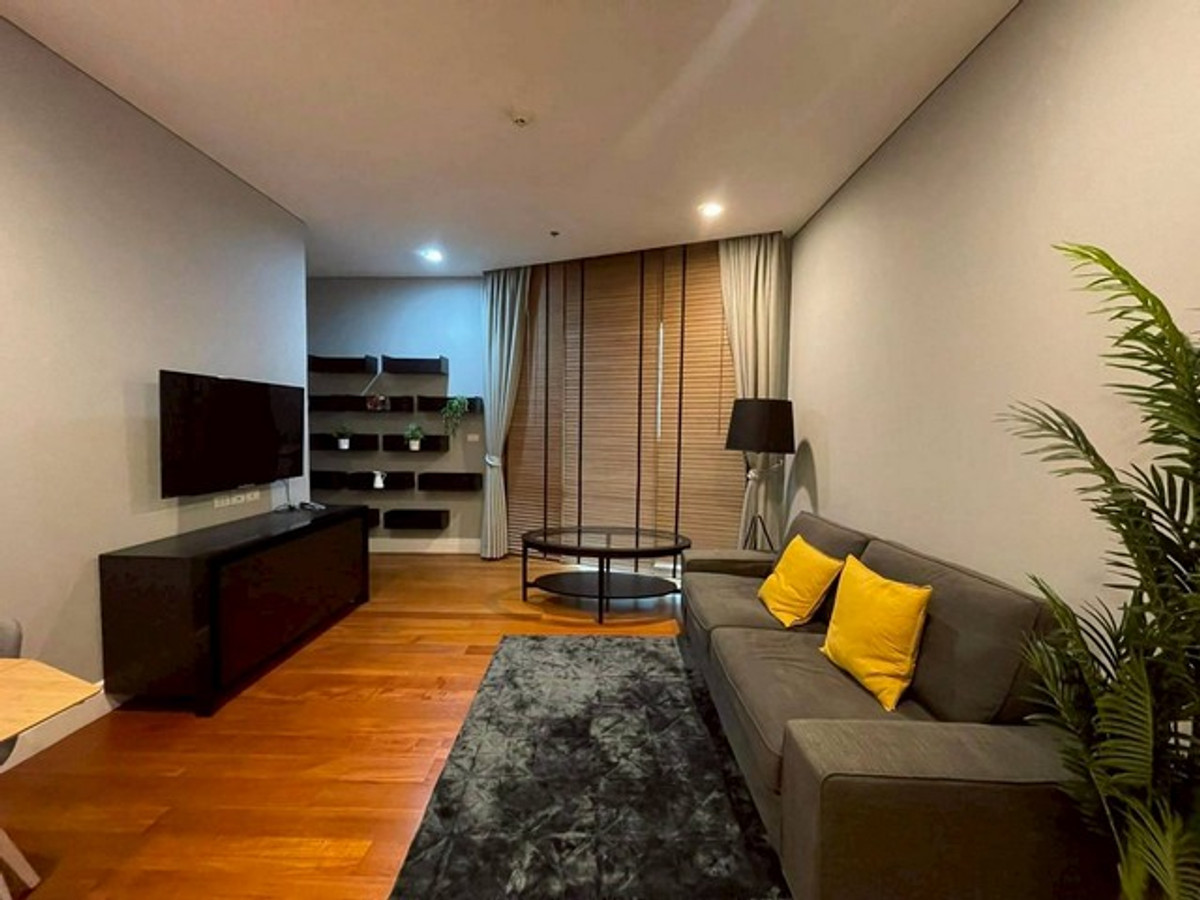 For RentCondoSukhumvit, Asoke, Thonglor : YR4736 Room for rent Bright Sukhumvit 24 Bright Sukhumvit 24 2 bedrooms 75000 baht