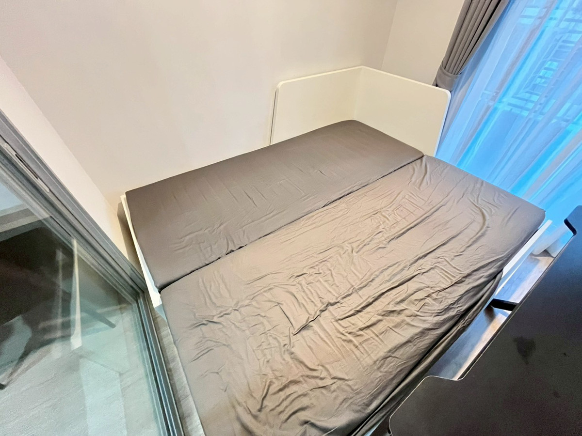 For RentCondoKasetsart, Ratchayothin : For rent Elio Del Moss 1Bed Plus (2BED) Pool View near BTS Sena-Nikhom shuttle bus service**LINE ID : @751paggb / TEL: 0863649888