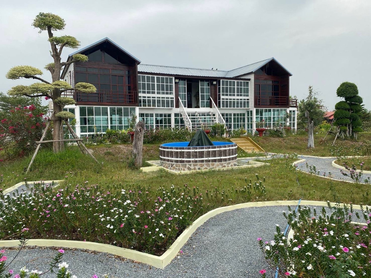 ขายบ้านนครปฐม : 📢👇 ราคาดีที่หาไม่ได้ง่าย ๆ! บ้านพร้อมโกดัง บนพื้นที่ใหญ่ ขายต่ำกว่าทุนการก่อสร้าง คุ้มค่าในการเป็นเจ้าของ ออกแบบและก่อสร้างอย่างพิถีพิถัน เดินทางสะดวก ใกล้แหล่งชุมชนและสิ่งอำนวยความสะดวกครบครัน