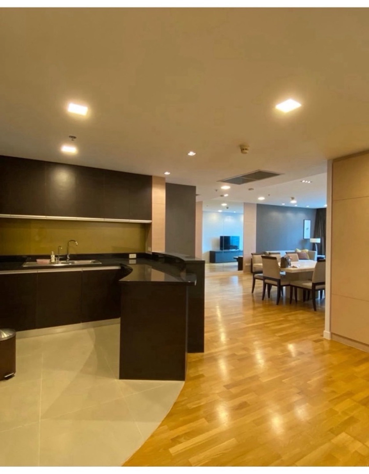For SaleCondoWongwianyai, Charoennakor : For sale with tenant Urbano Absolute Sathorn Taksin price 24,000,000 baht [JZs251127]