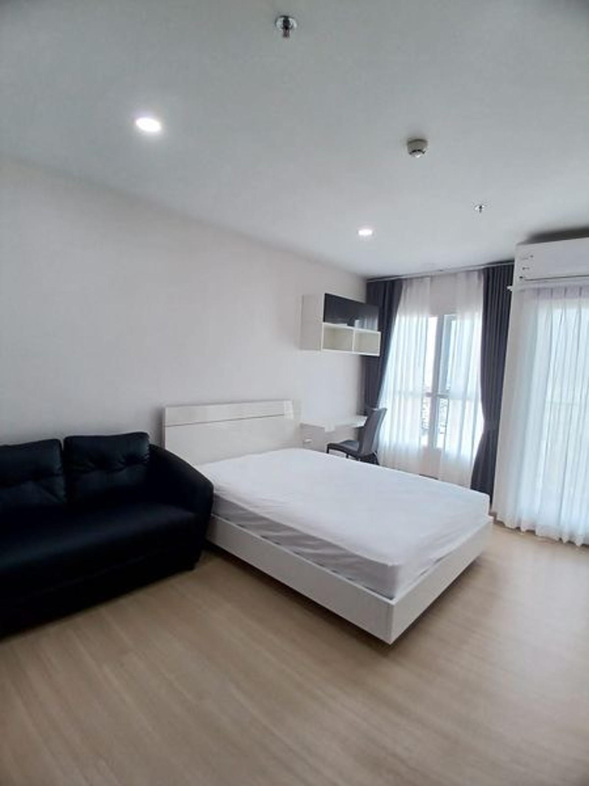 For RentCondoRamkhamhaeng, Hua Mak : For rent Supalai veranda ramkhamhaeng, room available 27 Dec. 2025