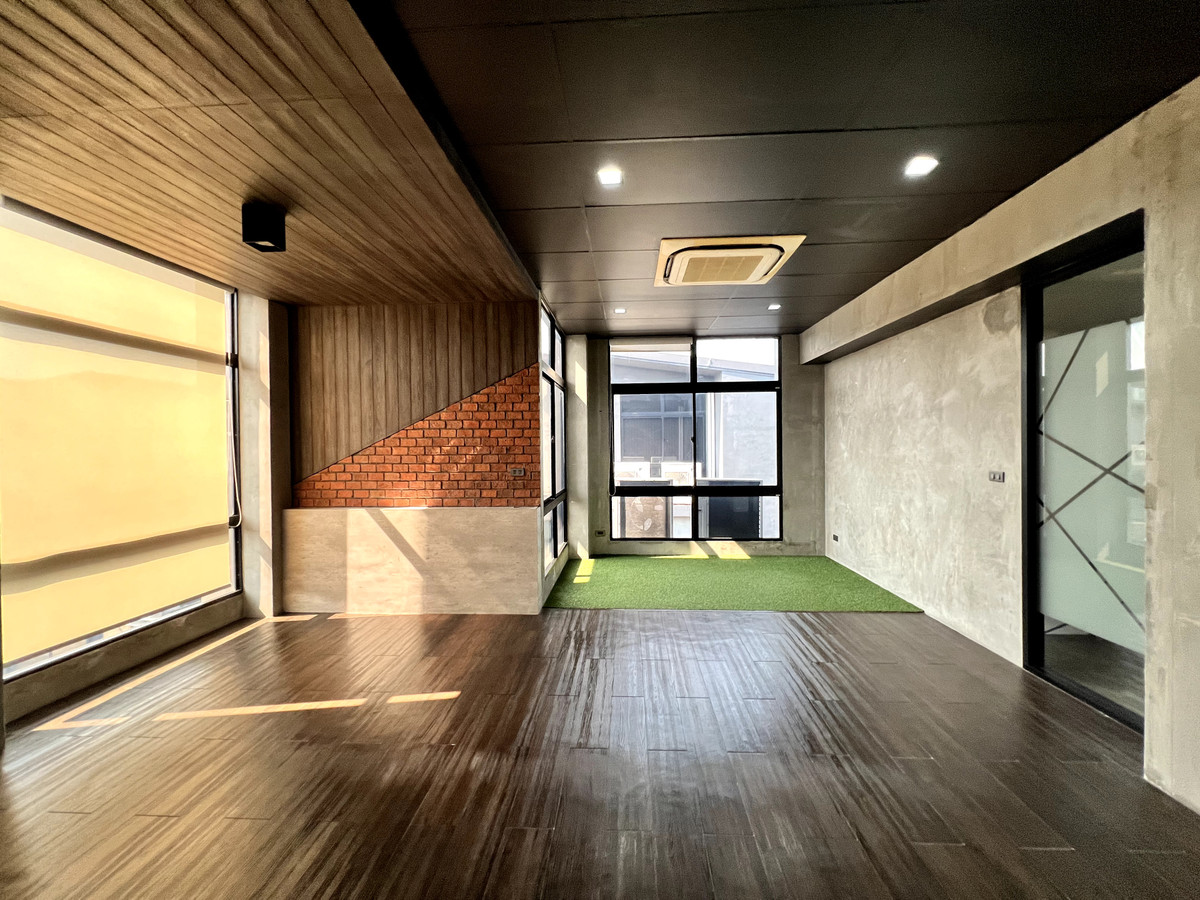 ให้เช่าโฮมออฟฟิศรามคำแหง หัวหมาก : ให้เช่า Home Office 4 ชั้น Standalone Town in Town เหม่งจ๋าย  ใกล้พระราม9 ลาดพร้าว เอกมัย