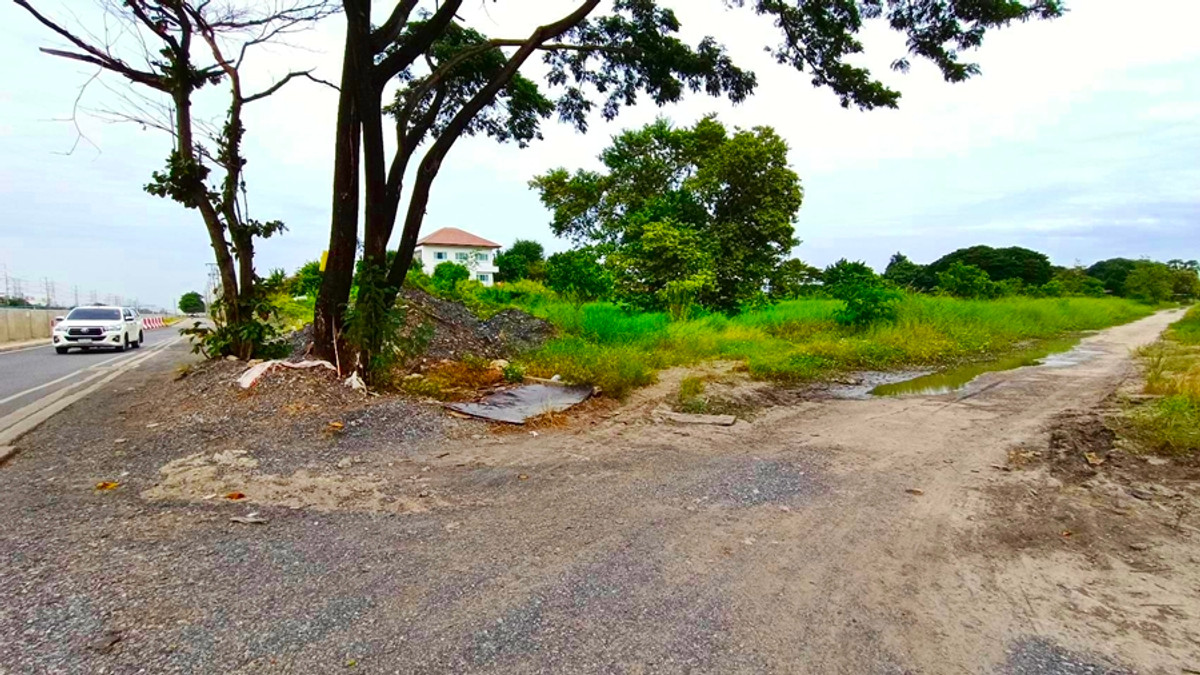 For SaleLandChaengwatana, Muangthong : Residential Land Plot 18 Rai between MRT Muangthong Thani and Chaengwattana 14 Station