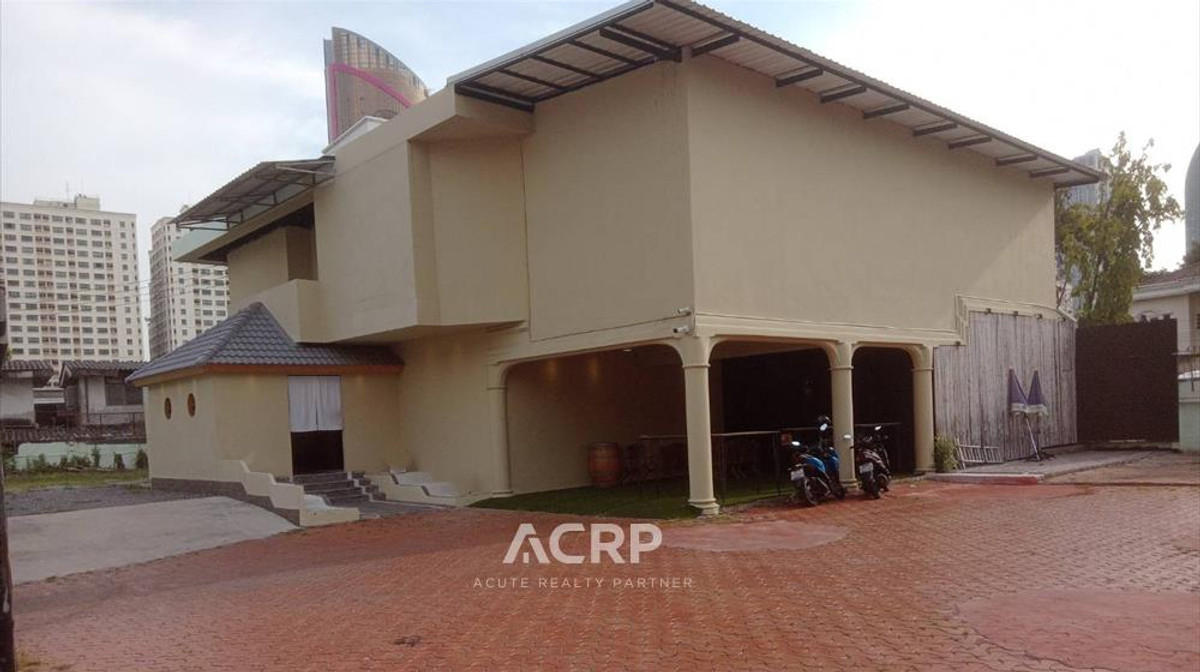 For RentHouseRatchathewi,Phayathai : Single house/Home-office for rent, restaurant and cafe for rent, Inthamara, Saphan Khwai, near Ari.