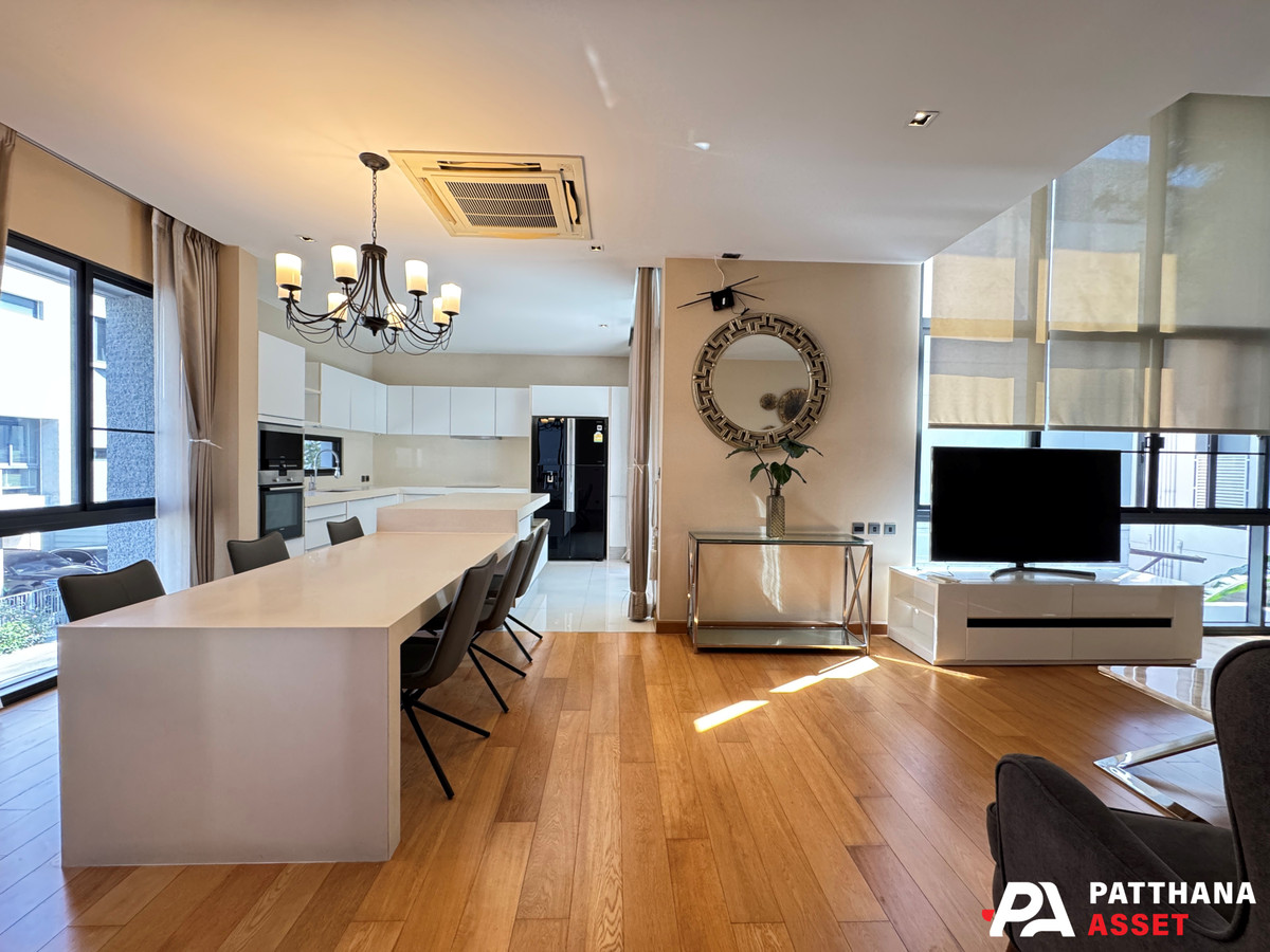 For RentHouseRama9, Petchburi, RCA : Single house for rent, Parc Priva – 4 bedrooms, close to expressway, Central Rama 9, international school.