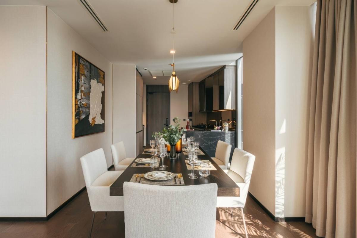 For SaleCondoSukhumvit, Asoke, Thonglor : AESTIQ Thonglor 📞 092-690-5445 2 Bedrooms • Very Spacious 107.58 sq.m. • Only 30.1 MB Pet Allowed • Prime Thonglor • Private Lift for every unit