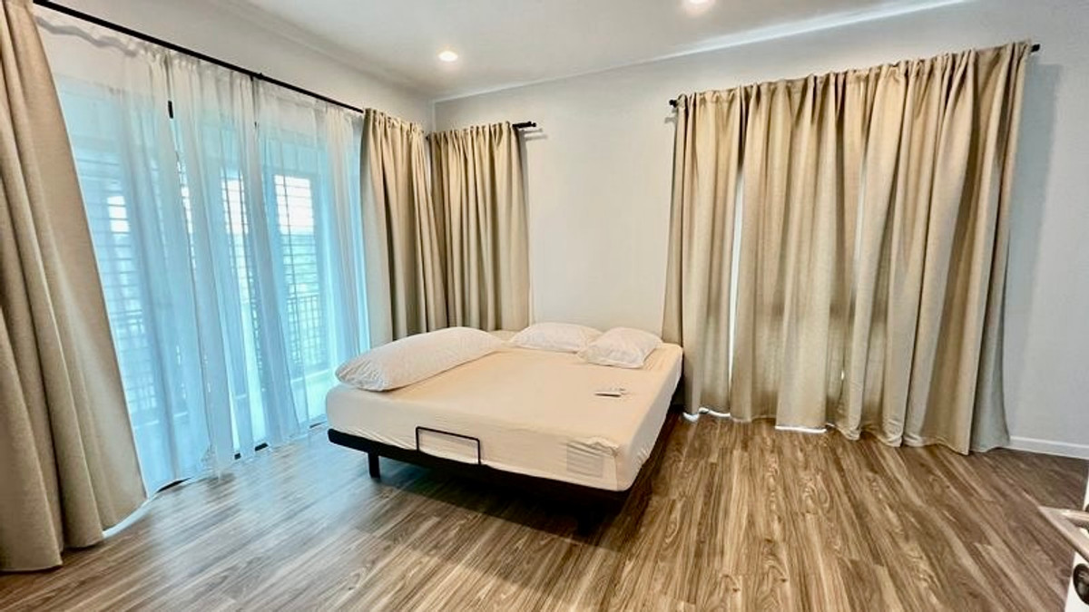 ขายบ้านพัฒนาการ ศรีนครินทร์ : ขายด่วน ราคาพิเศษที่สุดในโครงการ Burasiri กรุงเทพกรีฑา | บ้านเปล่า 4 ห้องนอน 57.5 ตร.วา ให้คุณตกแต่งได้ตามสไตล์