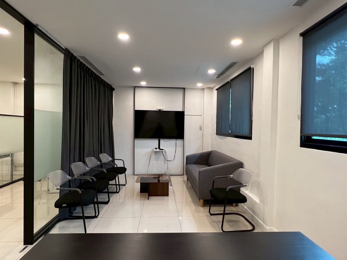 For RentOfficeOnnut, Udomsuk : Office, office for rent, Soi Udomsuk • Punnawithi, Sukhumvit | Office with furniture
