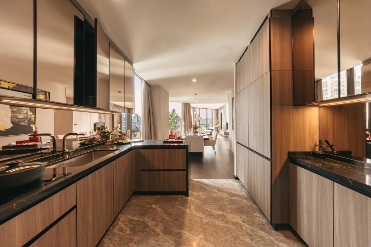 For SaleCondoSukhumvit, Asoke, Thonglor : AESTIQ Thonglor 📞 092-690-5445 2 Bedrooms • Very Spacious 107.58 sq.m. • Only 30.1 MB Pet Allowed • Prime Thonglor • Private Lift for every unit