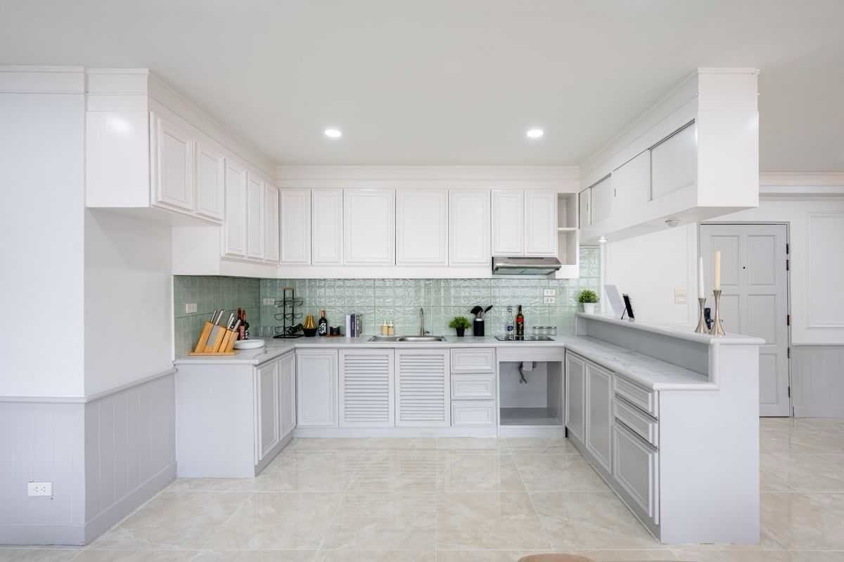 For SaleCondoSukhumvit, Asoke, Thonglor : ✨ 👍 Own a spacious unit in the heart of Sukhumvit for under 10 million baht — a rare and valuable opportunity! Newly renovated combine unit located in the prime Asoke–Nana area, perfect for both living and investment.