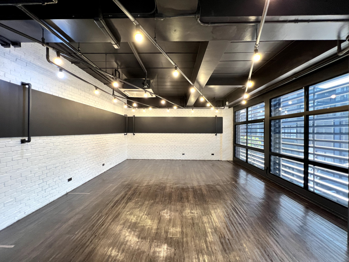 ให้เช่าโฮมออฟฟิศรามคำแหง หัวหมาก : ให้เช่า Home Office 4 ชั้น Standalone Town in Town เหม่งจ๋าย  ใกล้พระราม9 ลาดพร้าว เอกมัย